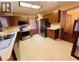 Kitchen - 1524 77th Avenue, Grand Forks, BC V0H1H0 Photo 14