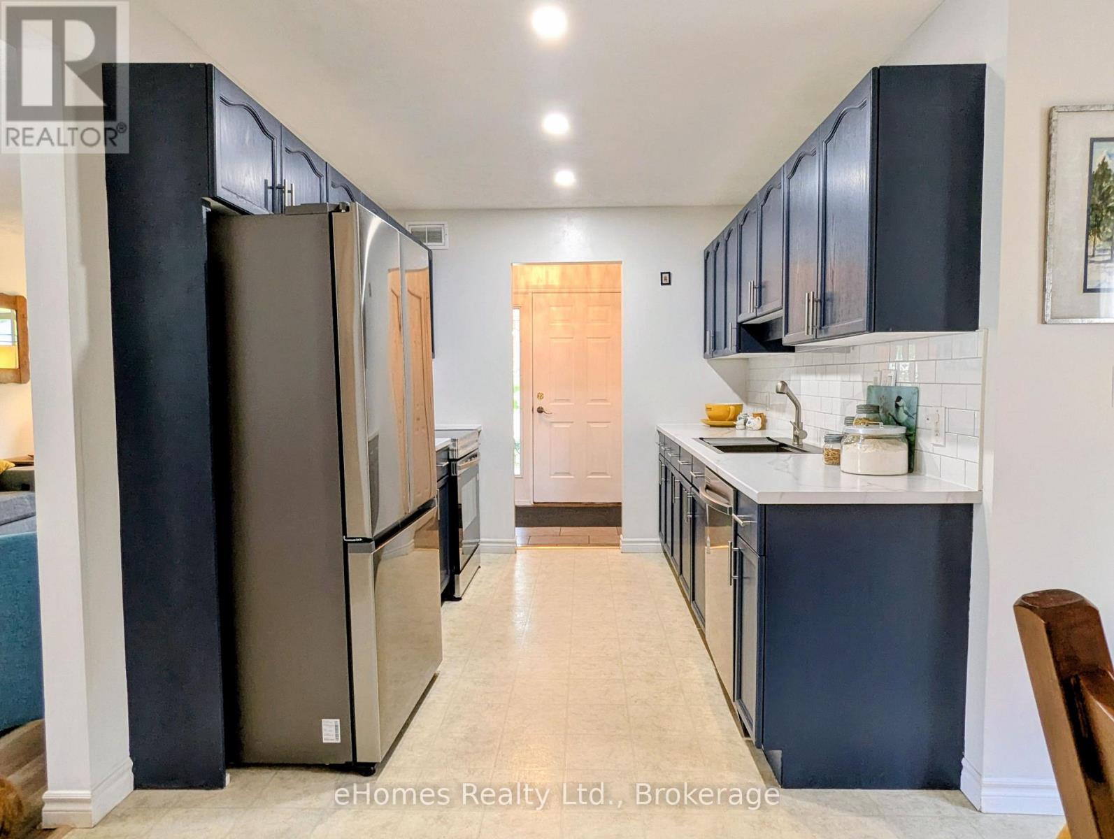206 2ND A STREET W - 9