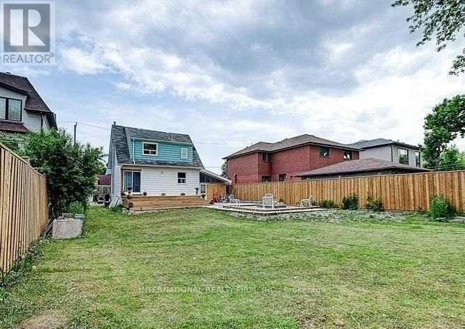8 FARRELL AVENUE - Image 20