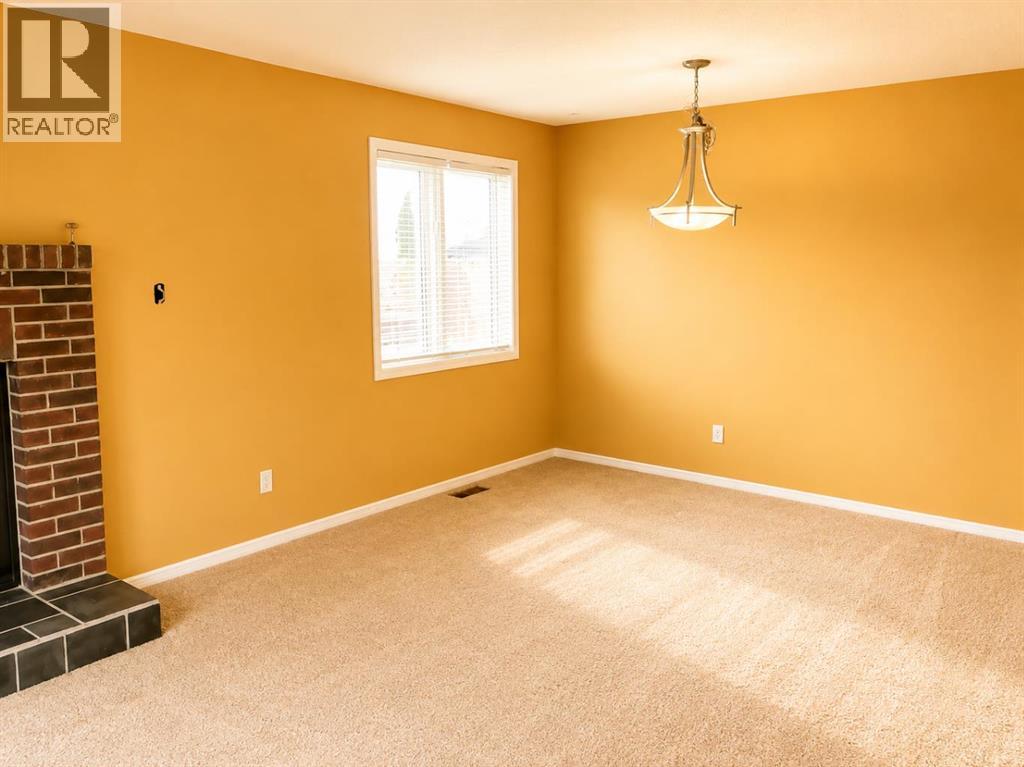 5 Hillside Crescent - 2
