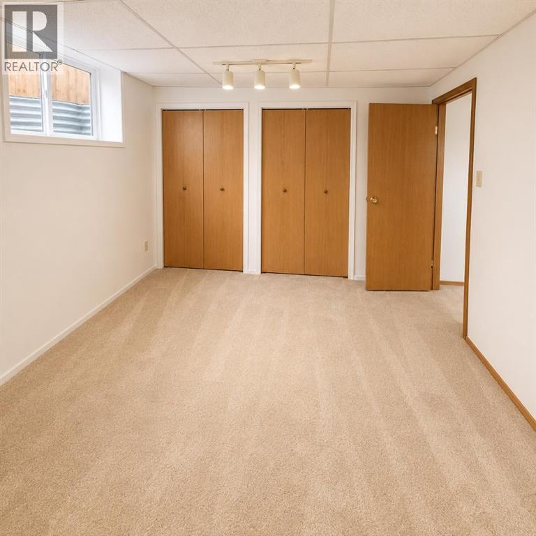5 Hillside Crescent - 28