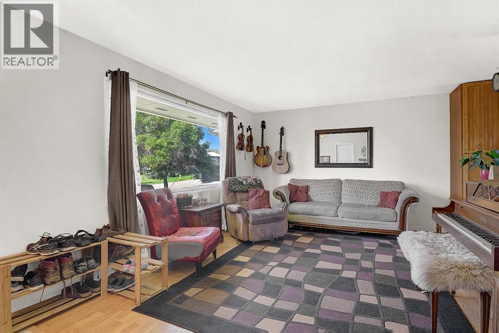 10431 92A Street - Image 5