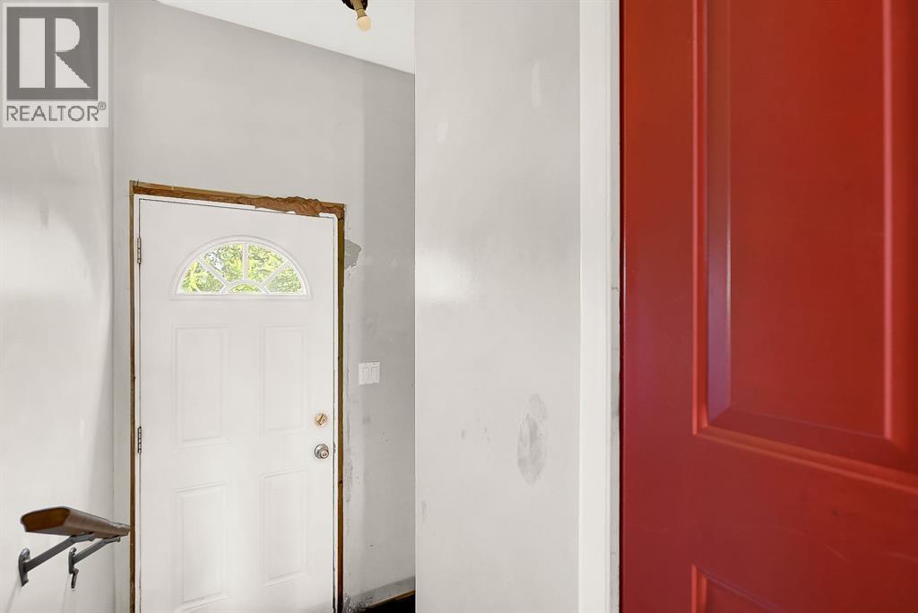 10431 92A Street - Image 17