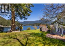 12881 Sunshine Coast Highway, Madeira Park, BC V0N2H1 Photo 9