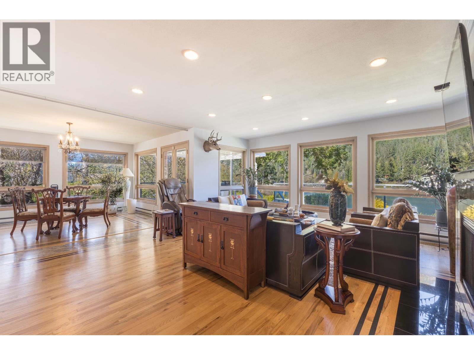 12881 SUNSHINE COAST HIGHWAY, Madeira Park