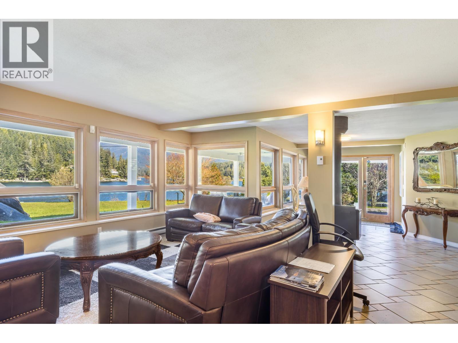 12881 SUNSHINE COAST HIGHWAY, Madeira Park