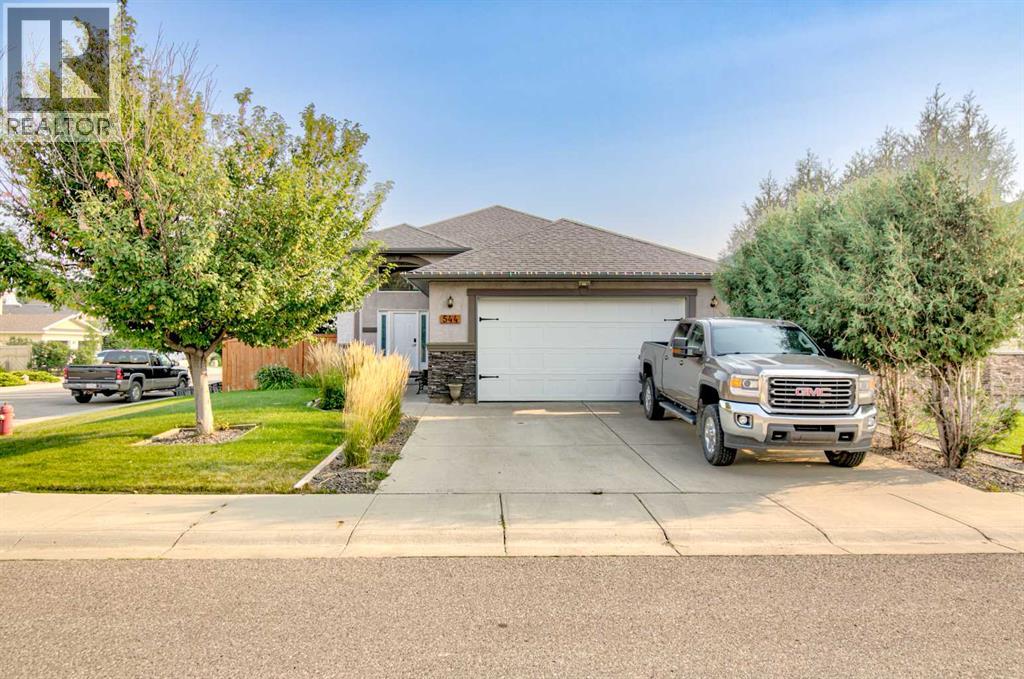 544 Couleesprings Crescent S - 2