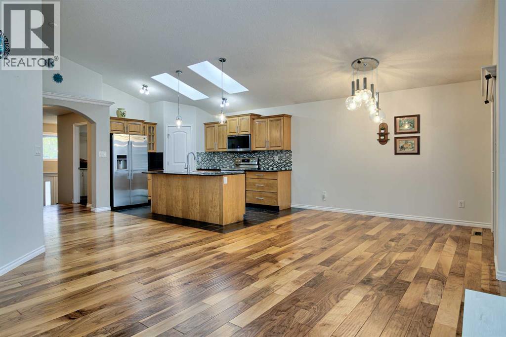 544 Couleesprings Crescent S - Image 22
