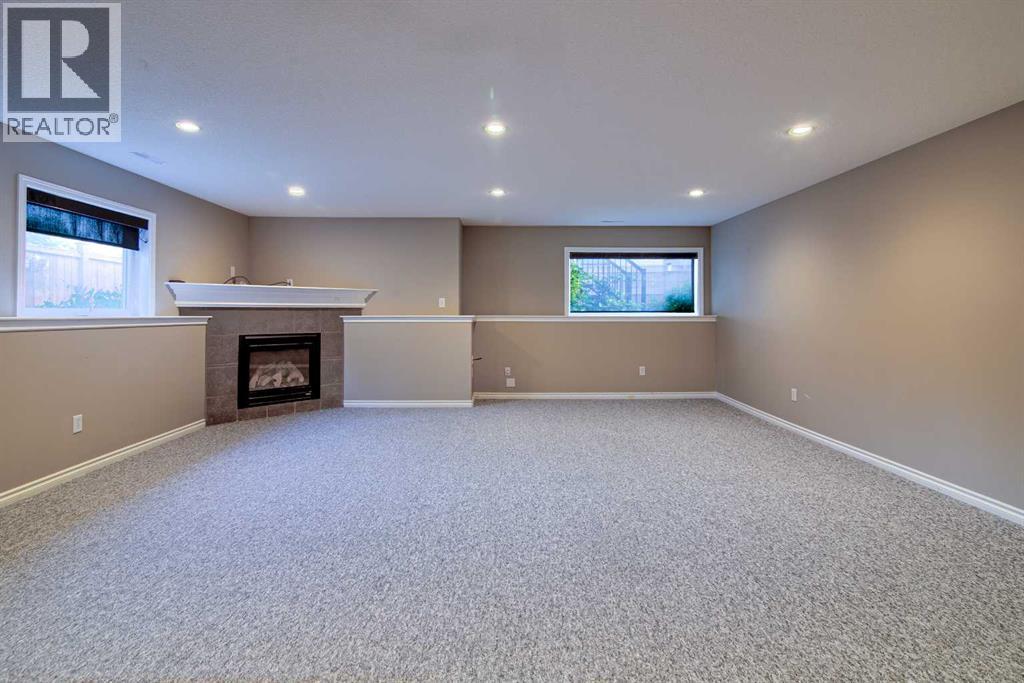 544 Couleesprings Crescent S - Image 33