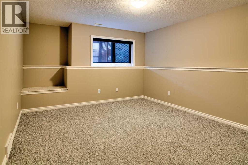 544 Couleesprings Crescent S - Image 39