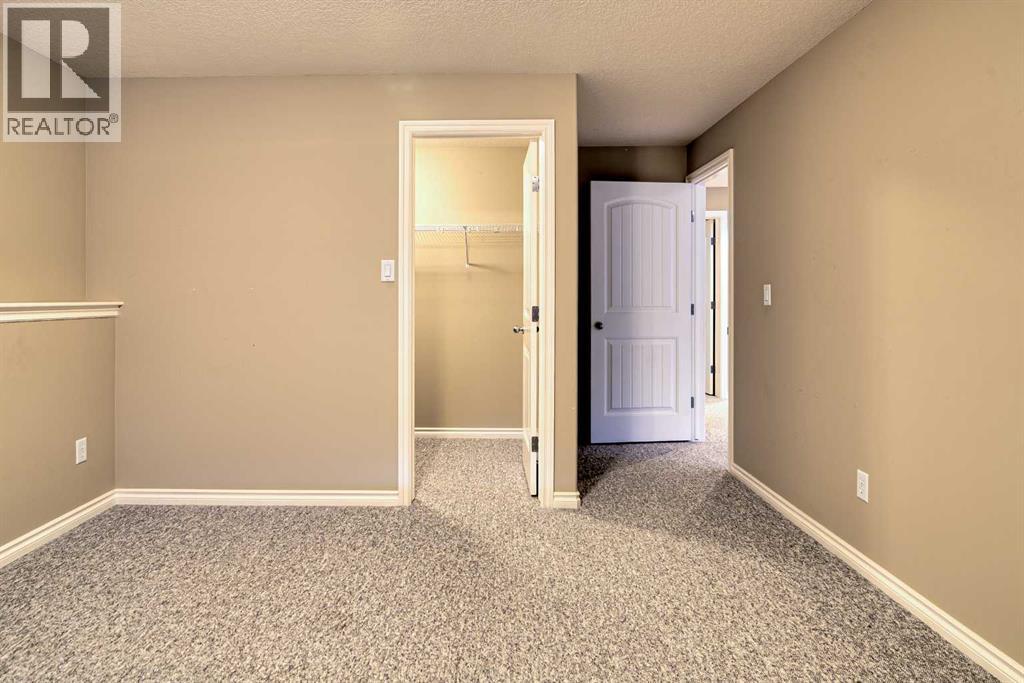 544 Couleesprings Crescent S - Image 40