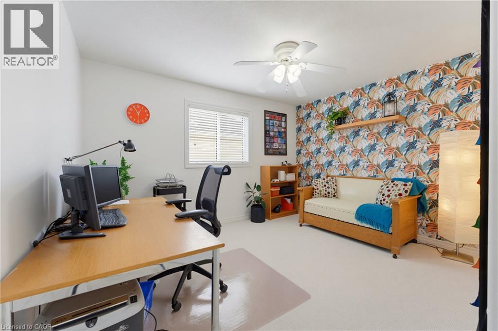 25 BLUEWATER Drive - Image 22