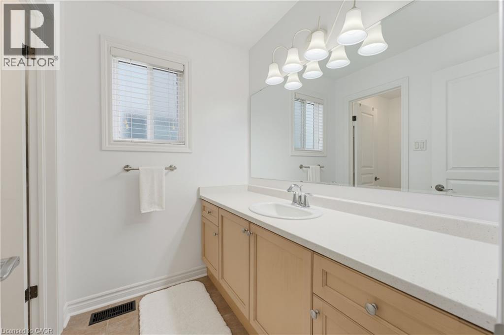 25 BLUEWATER Drive - Image 23