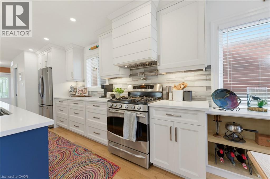 25 BLUEWATER Drive - Image 7