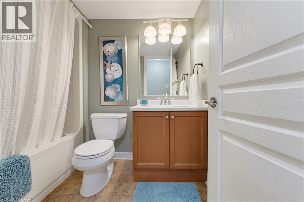 25 BLUEWATER Drive - Image 35