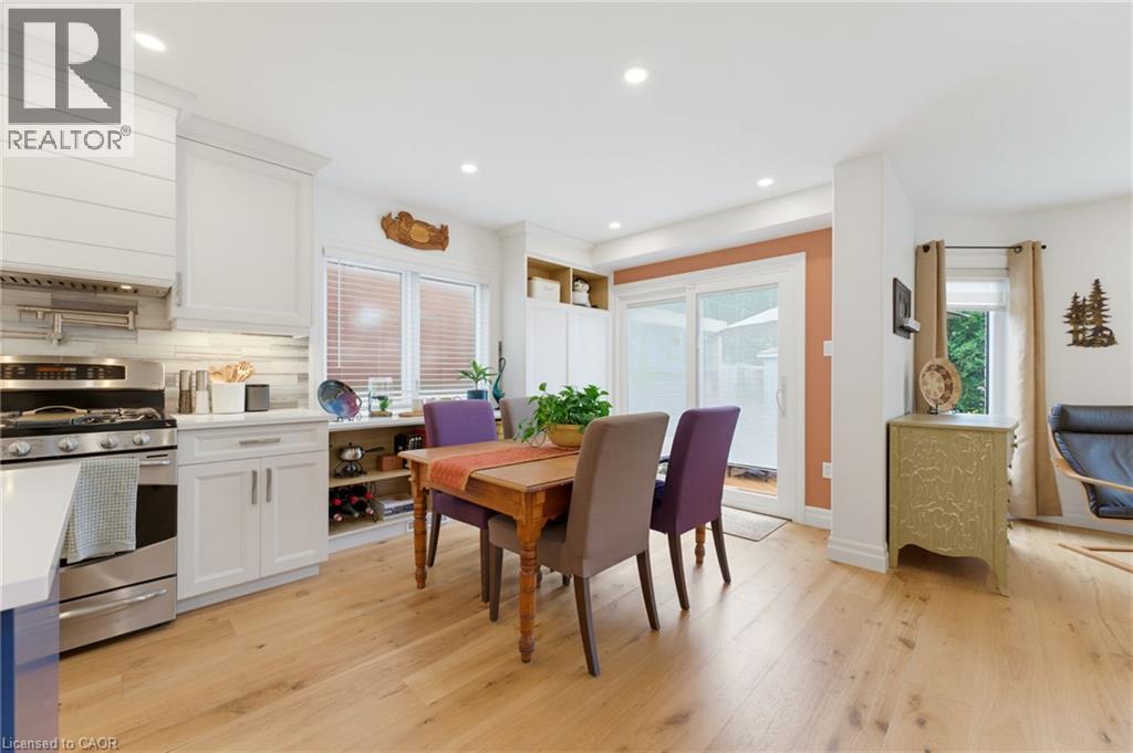 25 BLUEWATER Drive - Image 10