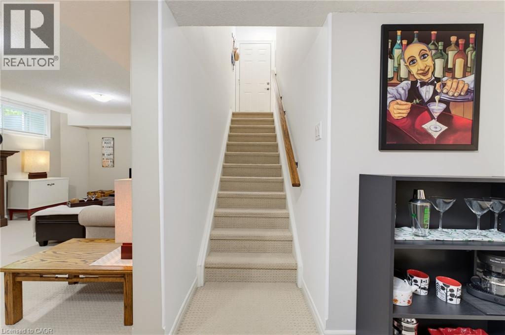 25 BLUEWATER Drive - Image 26