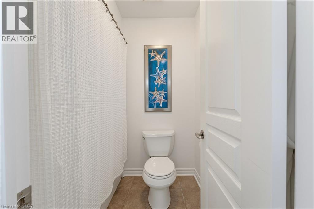 25 BLUEWATER Drive - Image 24