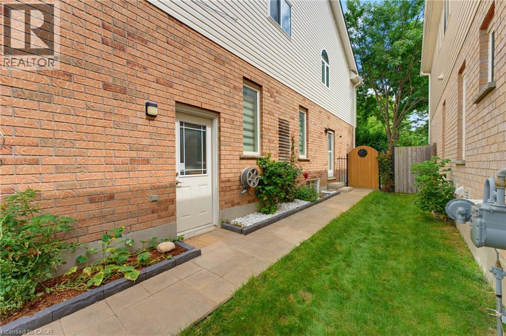 25 BLUEWATER Drive - Image 41