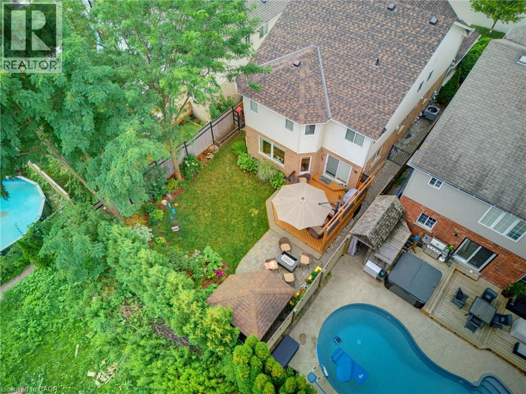 25 BLUEWATER Drive - Image 42