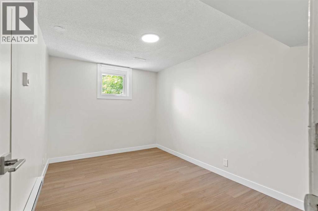 1527 52 Street SE - Image 29