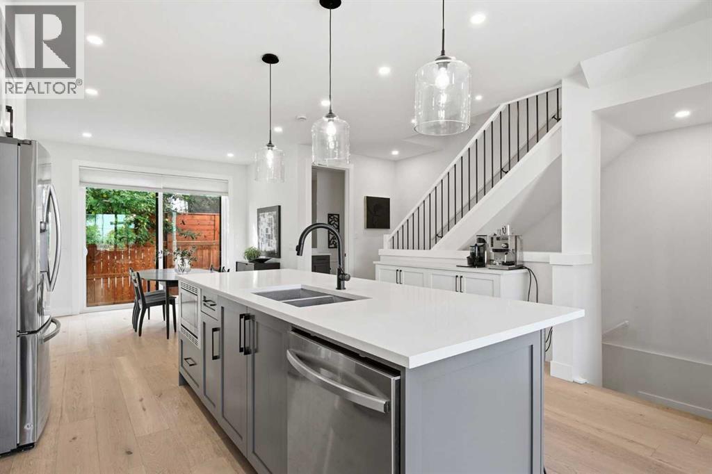 2179 49 Avenue SW - Image 10