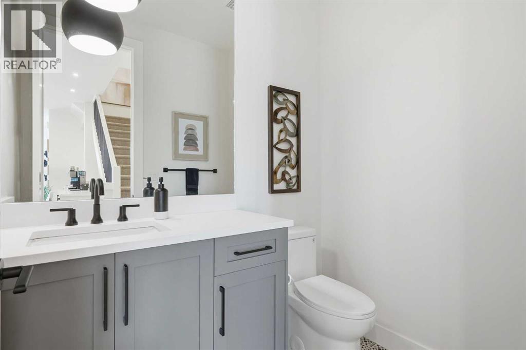 2179 49 Avenue SW - Image 23