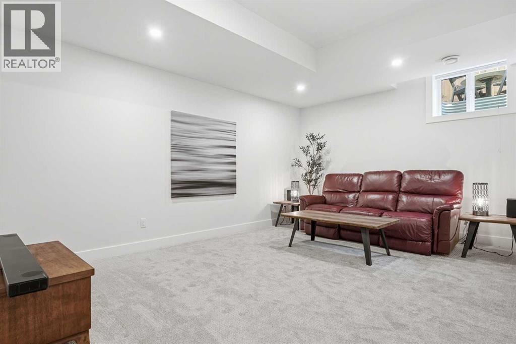 2179 49 Avenue SW - Image 34