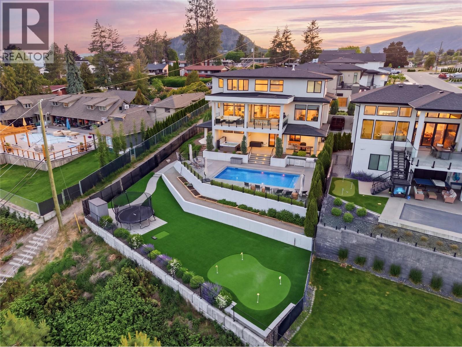 695 Lake Court - 3