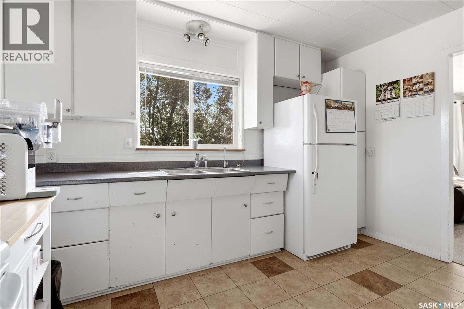 205 1st AVENUE - Image 8
