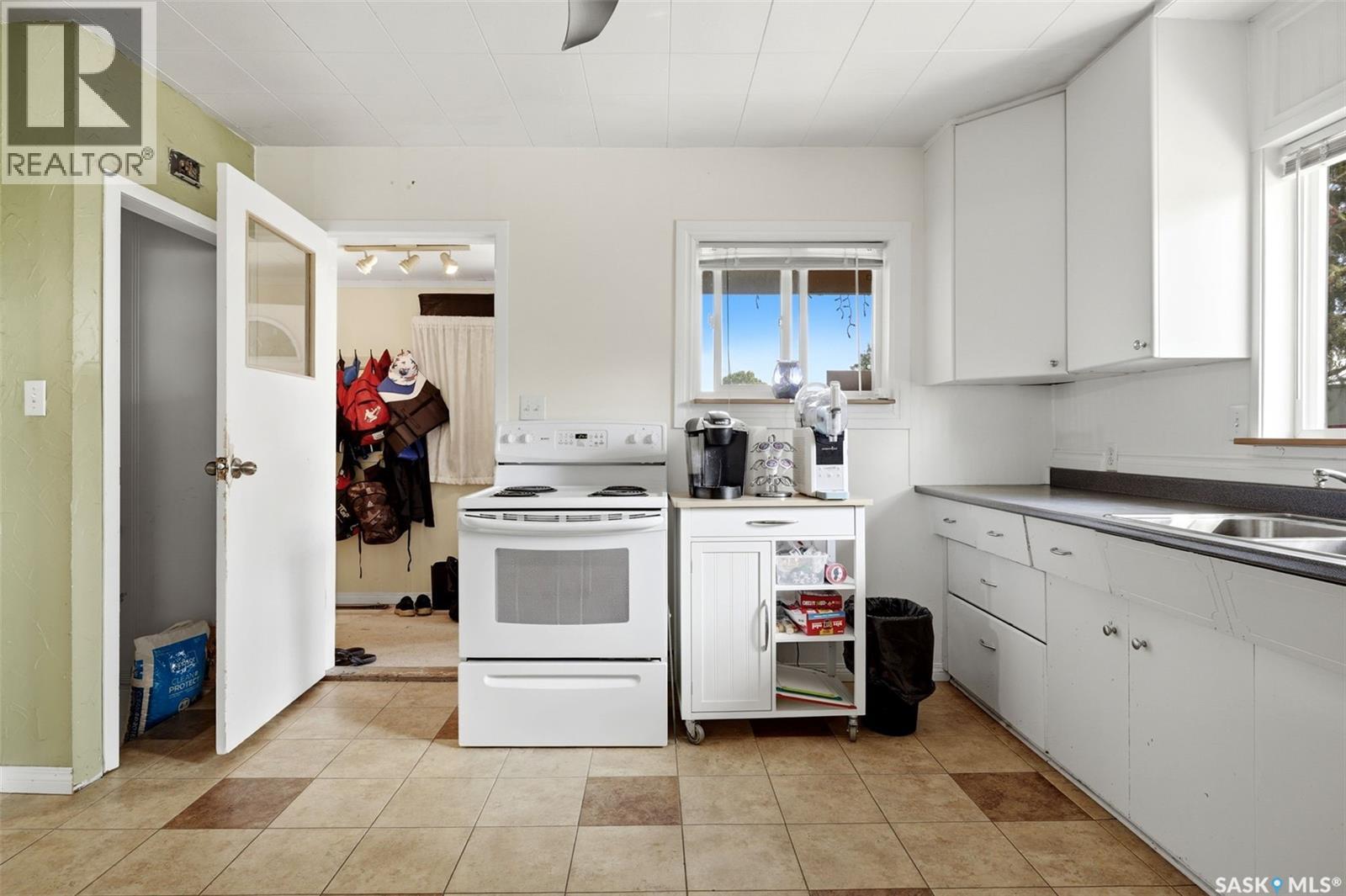 205 1st AVENUE - Image 9