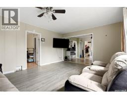Bedroom - 205 1st Avenue, Kelliher, SK S0A1V0 Photo 6