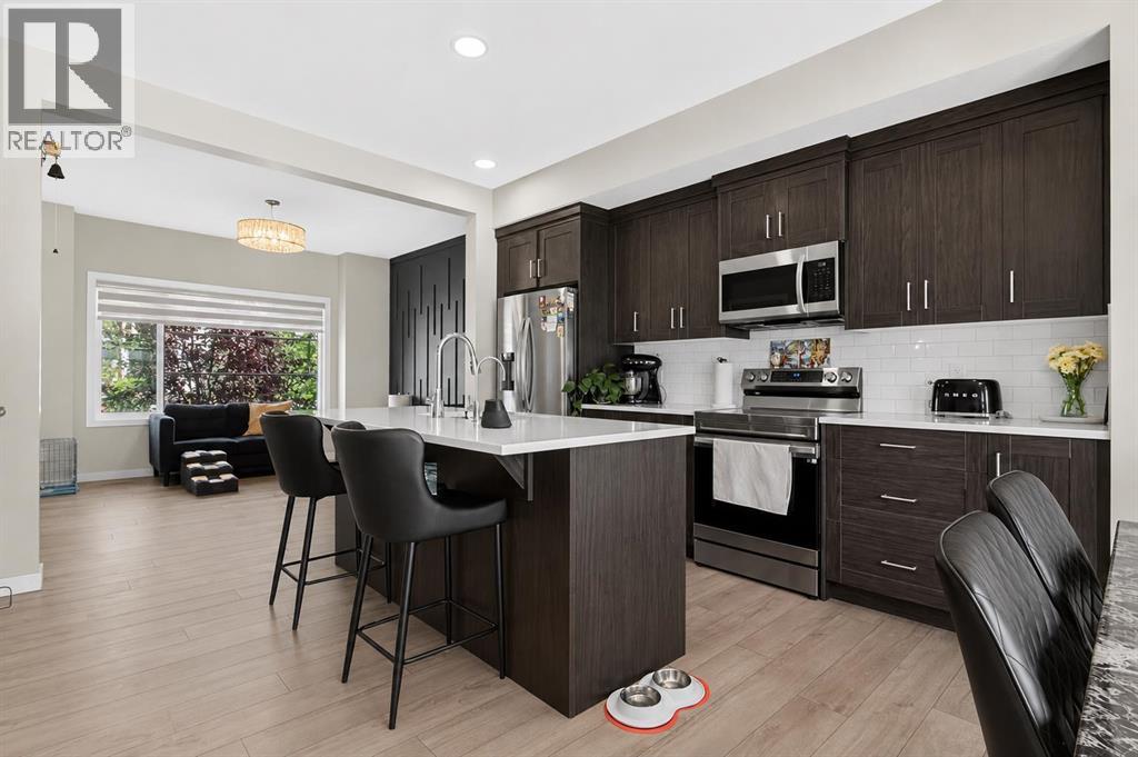 1079 Lanark Boulevard SE - 14