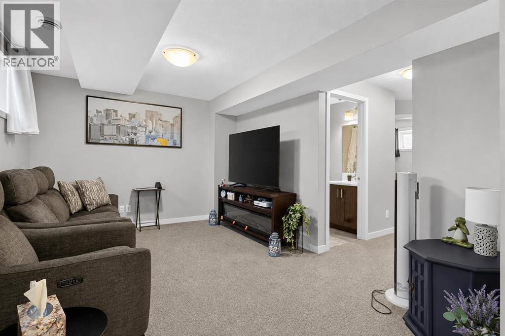 1079 Lanark Boulevard SE - 28