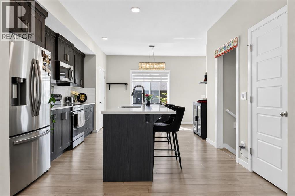 1079 Lanark Boulevard SE - 9