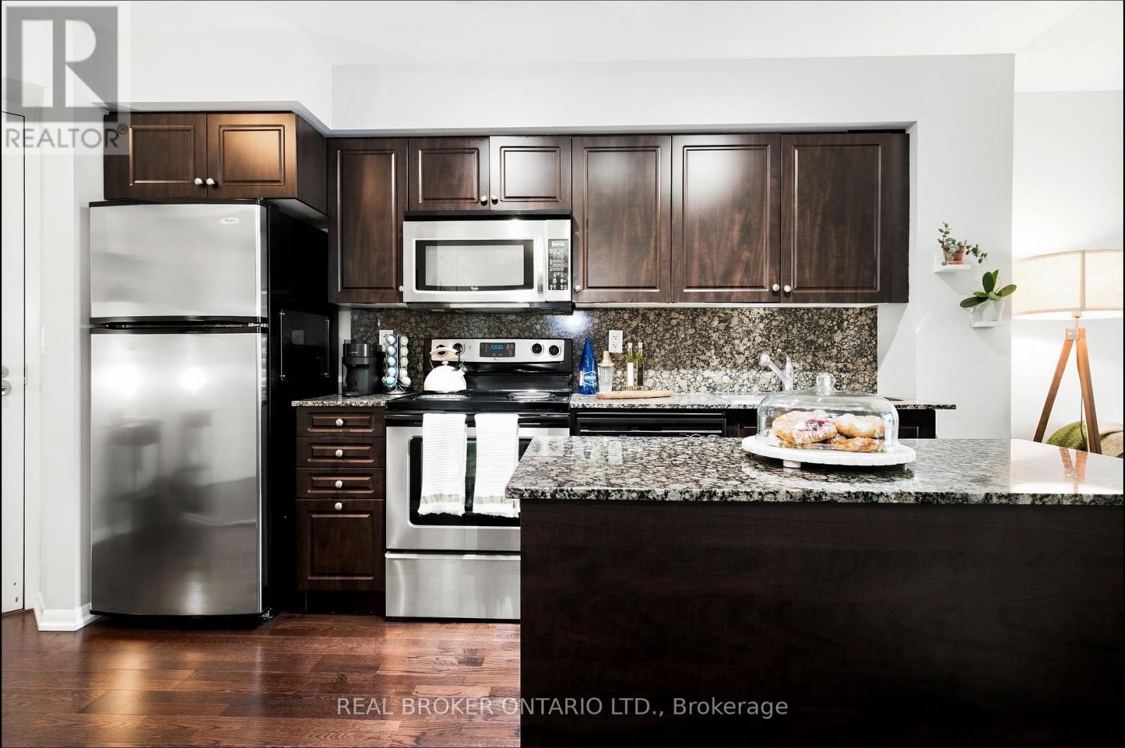 #1312 215 FORT YORK BOULEVARD - Image 12