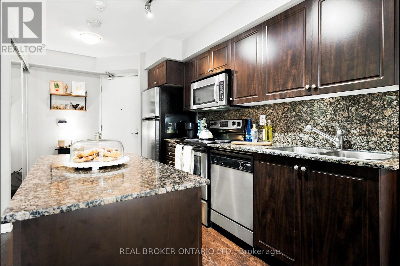 #1312 215 FORT YORK BOULEVARD - Image 14