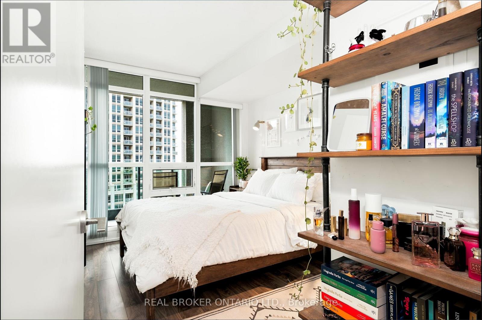 #1312 215 FORT YORK BOULEVARD - Image 20