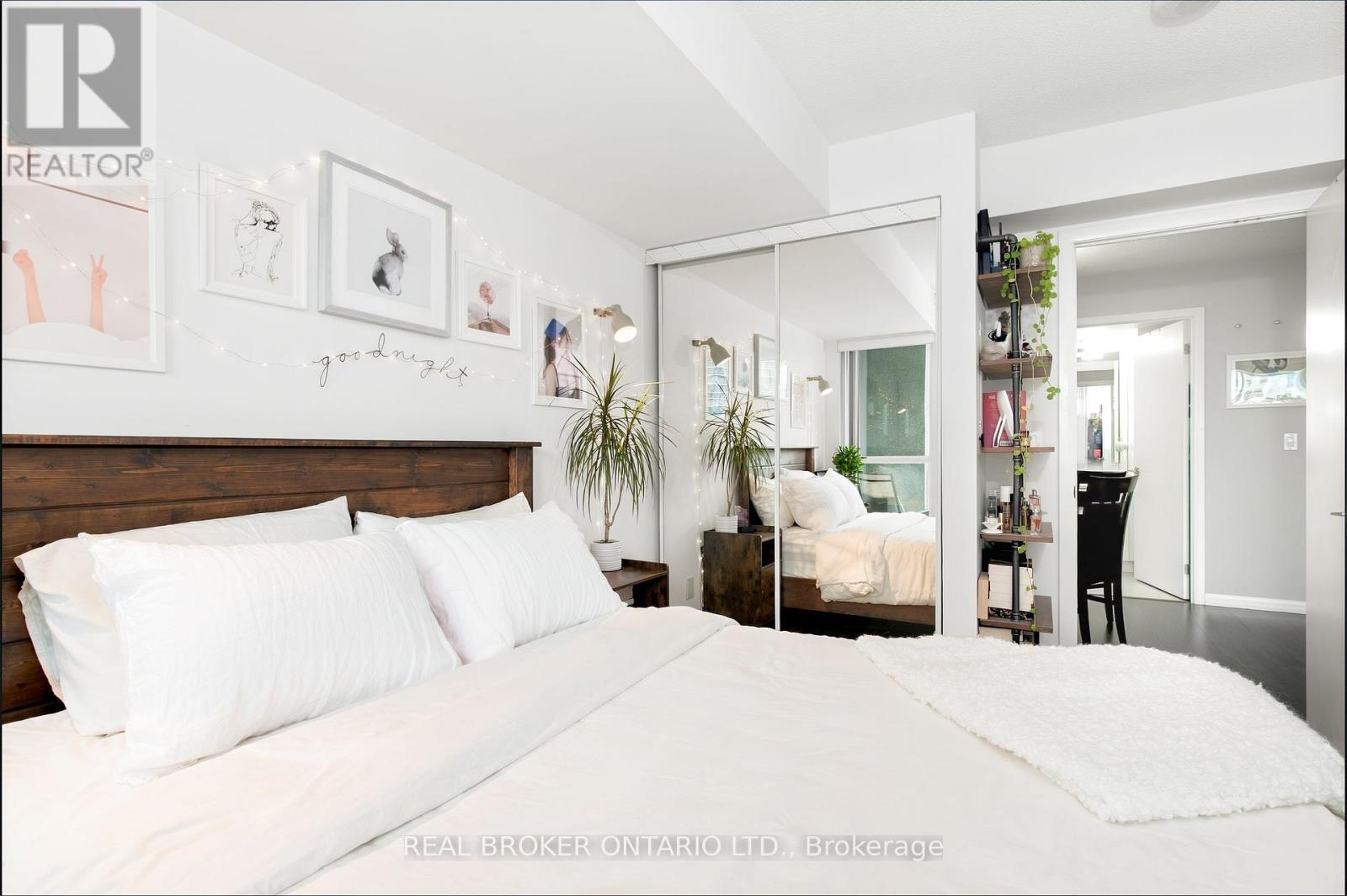 #1312 215 FORT YORK BOULEVARD - Image 22