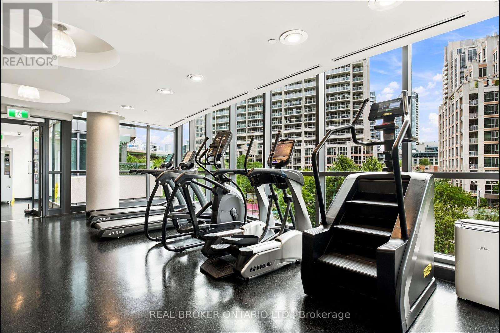 #1312 215 FORT YORK BOULEVARD - Image 27