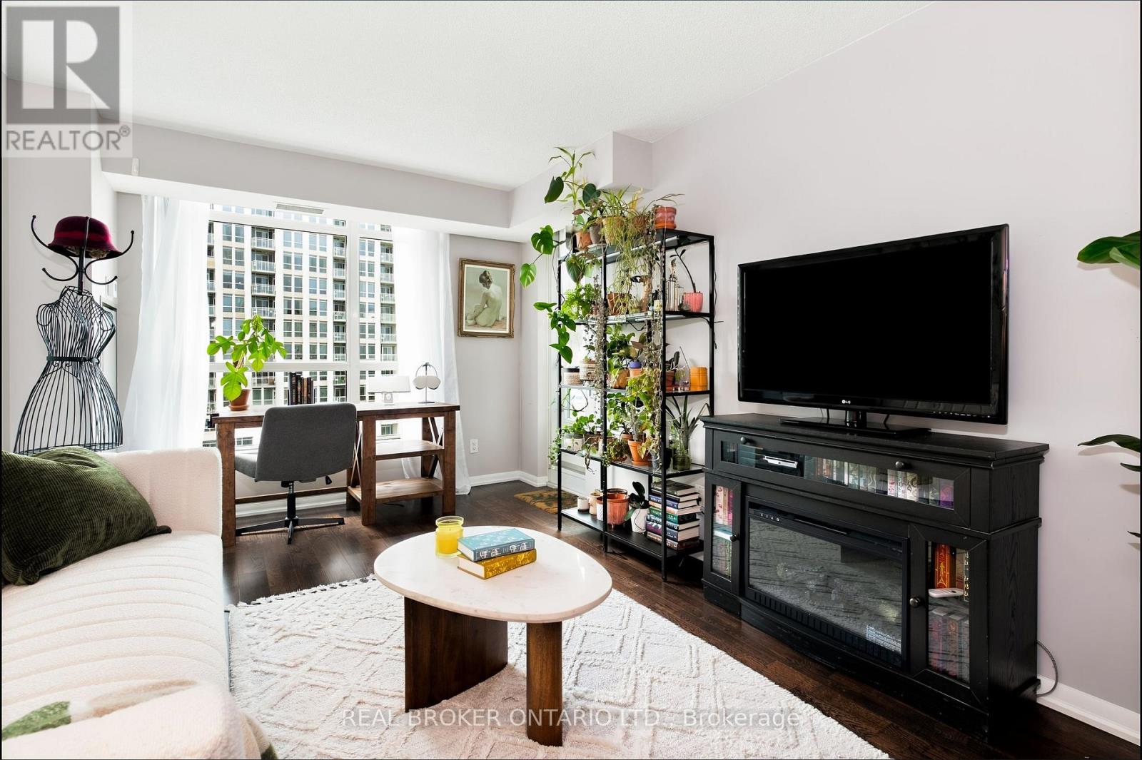 #1312 215 FORT YORK BOULEVARD - Image 3