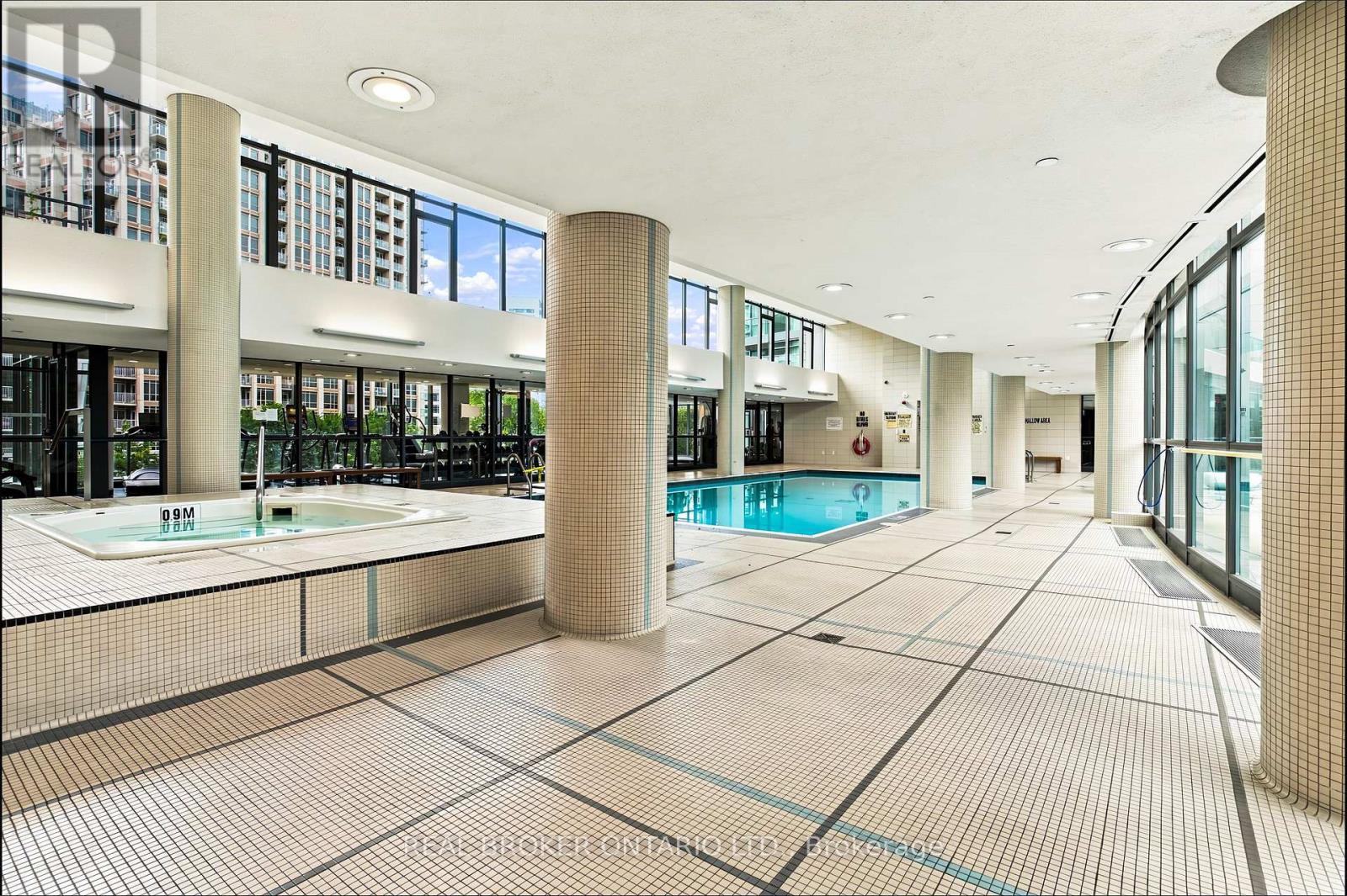 #1312 215 FORT YORK BOULEVARD - Image 33