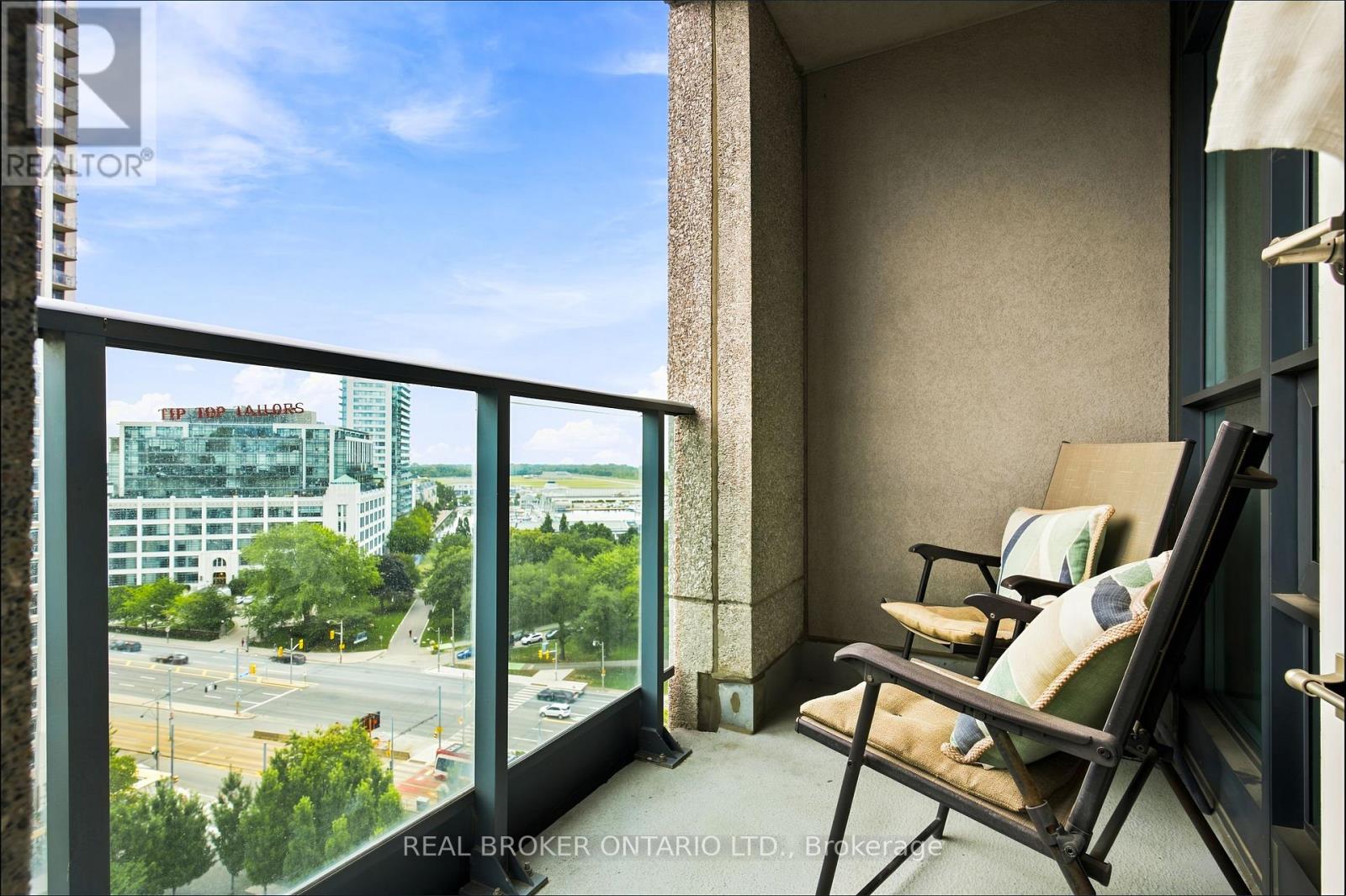 #1312 215 FORT YORK BOULEVARD - Image 8