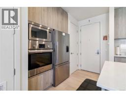 601 501 Park Pl, Esquimalt, BC V9A0H3 Photo 17
