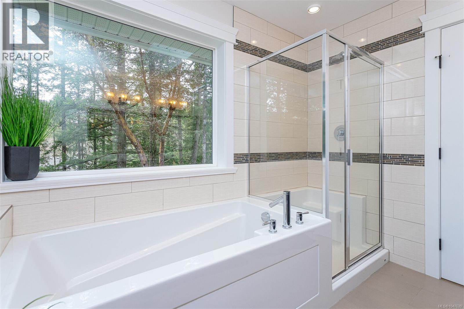 1622 Millstream Rd - Image 24