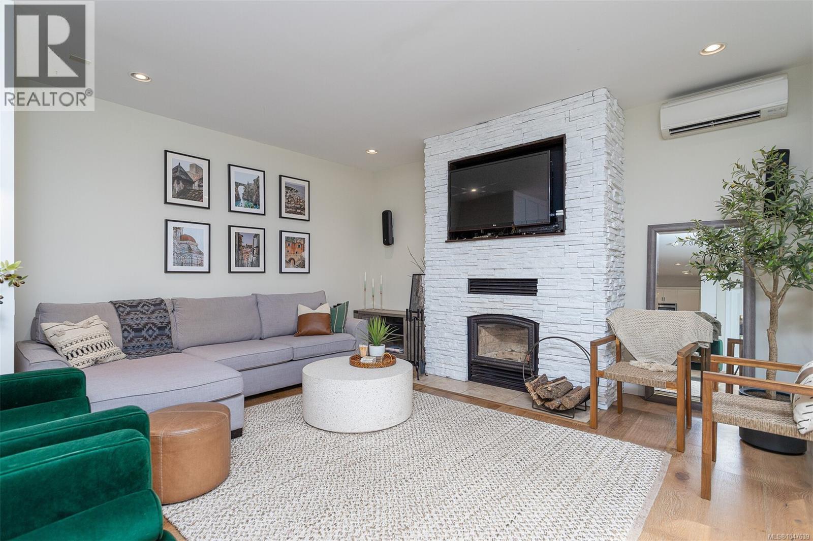 1622 Millstream Rd - 8