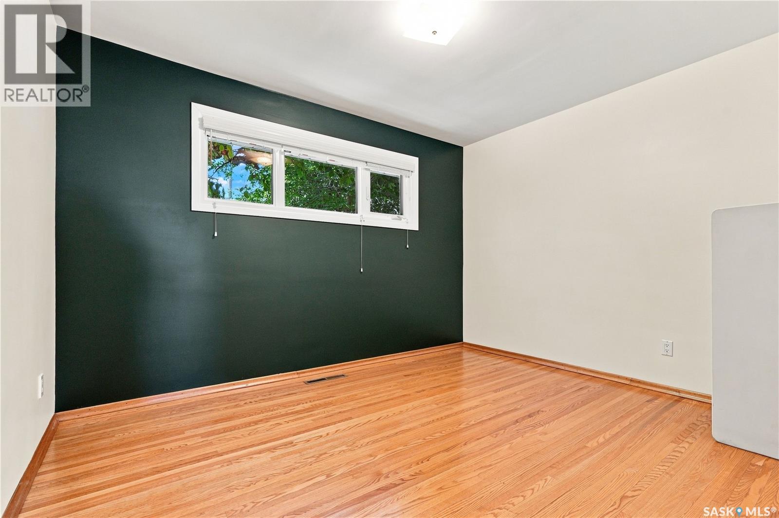 2006 Louise AVENUE - Image 23