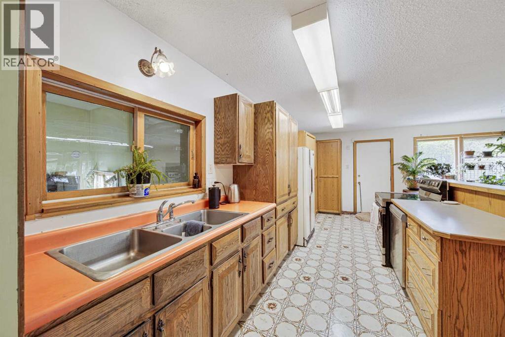 12145 21Ave - 13