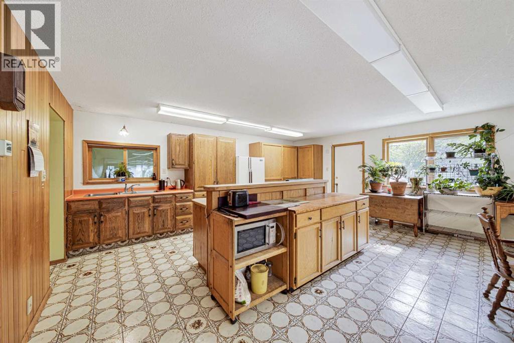 12145 21Ave - 11