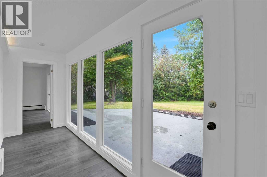 5009 41 Street Close - Image 19